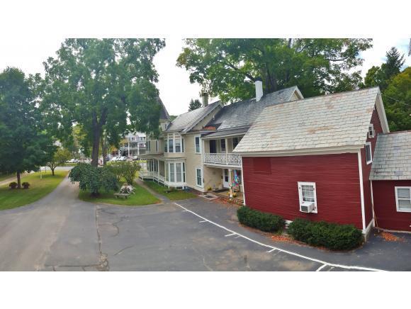 Hugging Bear Inn Bellows Falls Экстерьер фото